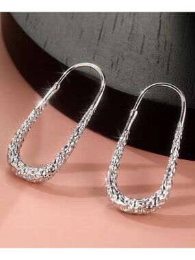 Trendy Chic Minimalist Paperclip Hoop Earrings Reflective Texture Silver Finish